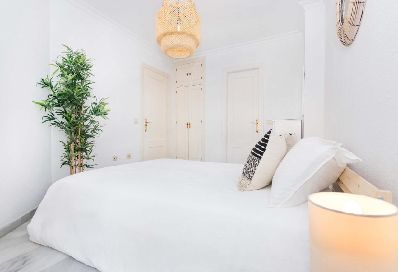Bhost - La Maestranza Apartment Malaga Luaran gambar