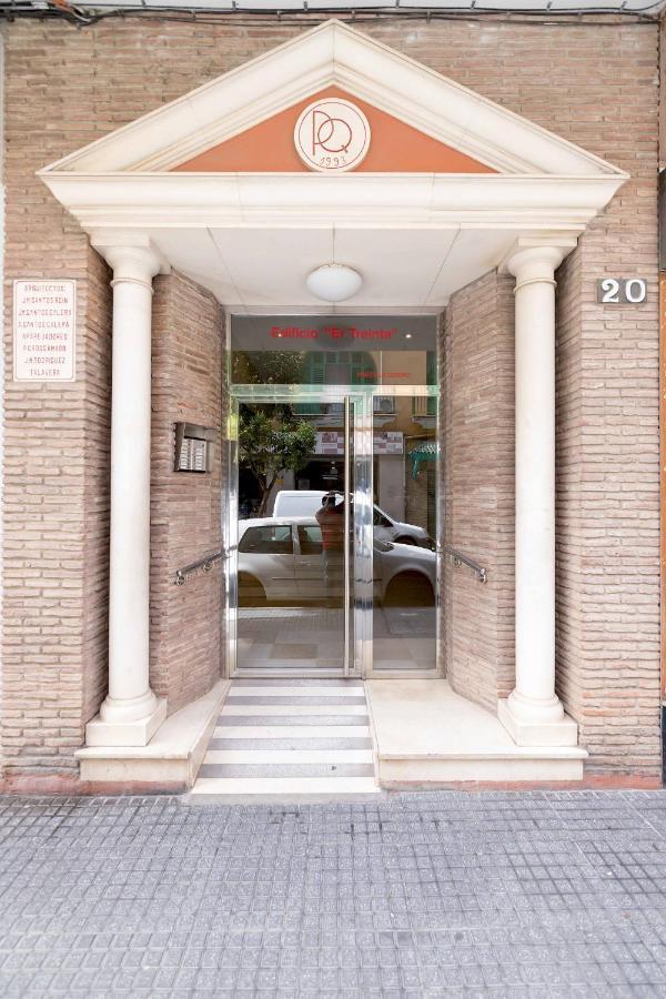 Bhost - La Maestranza Apartment Malaga Luaran gambar