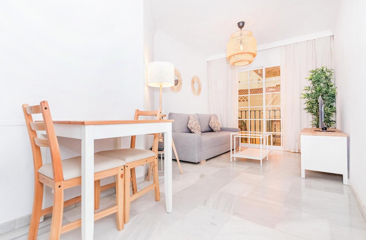 Bhost - La Maestranza Apartment Malaga Luaran gambar